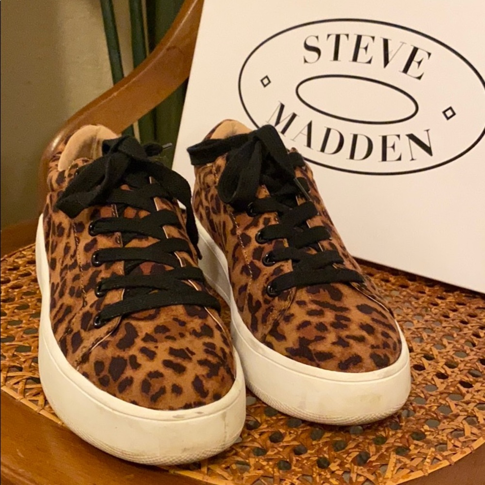 Leopard Platform Shoes - Picture 2 of 6